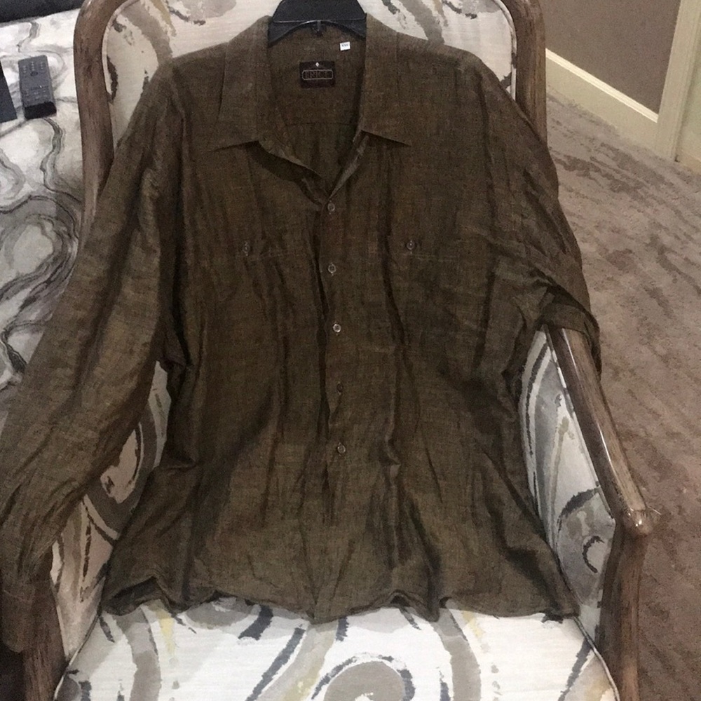 Men’s button down in copper. Perfect condition.